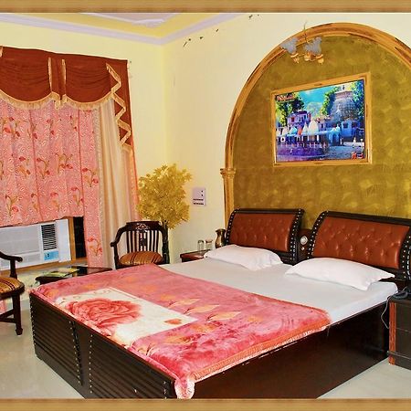 רישיקש Rishabh Grand Castle Resort מראה חיצוני תמונה
